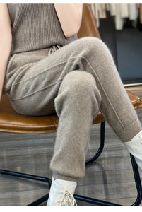 100% Merino wool cashmere women's knitted wool pants in autumn and winter new elastic waist fashion feet pants.